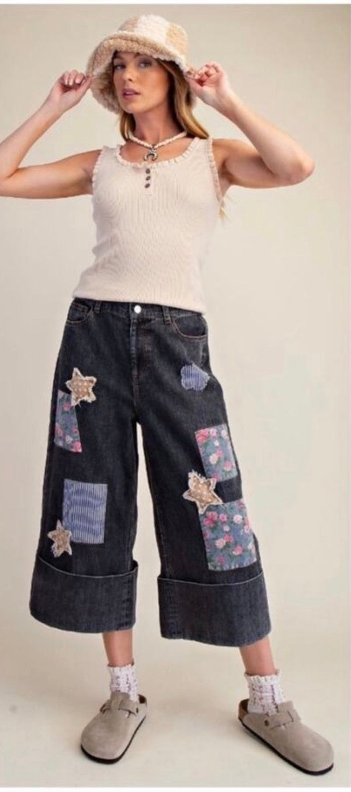 Easel Women's Wide Leg Denim Cropped Jeans Floral Patchwork Size M