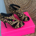 Betsy Johnson Carlos Leopard Print Calf Hair Open-Toe Cut Out Shoe Size 8 1/2 M